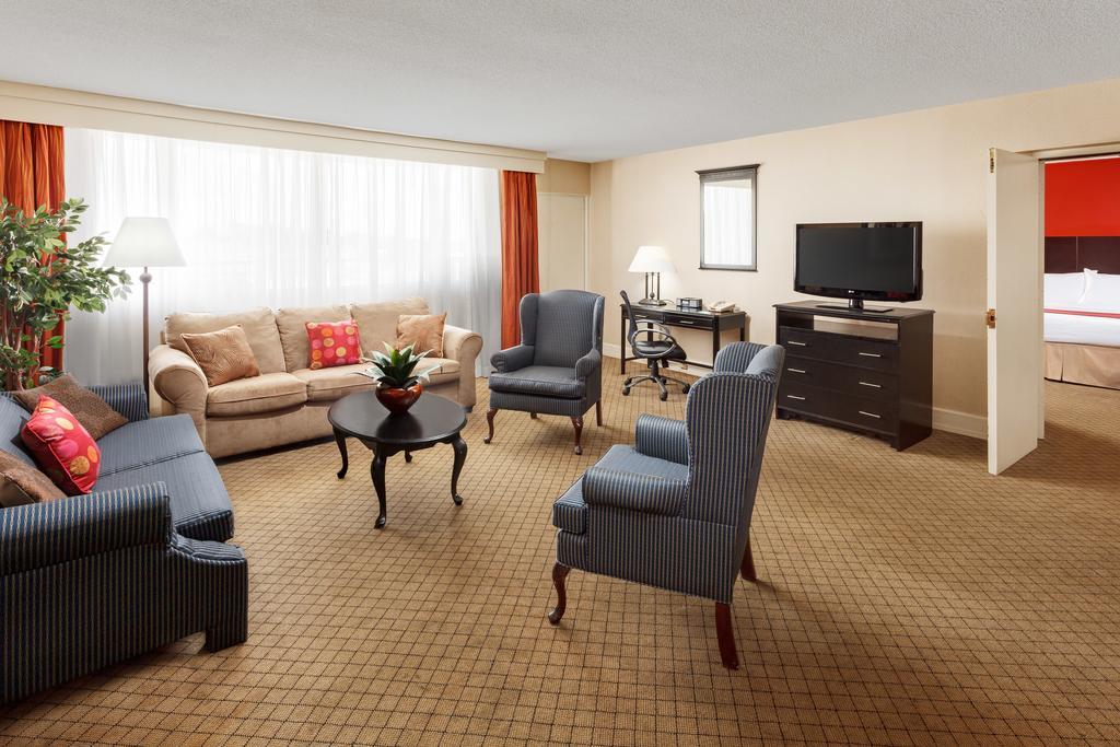Baymont By Wyndham Fayetteville Fort Bragg Area Номер фото