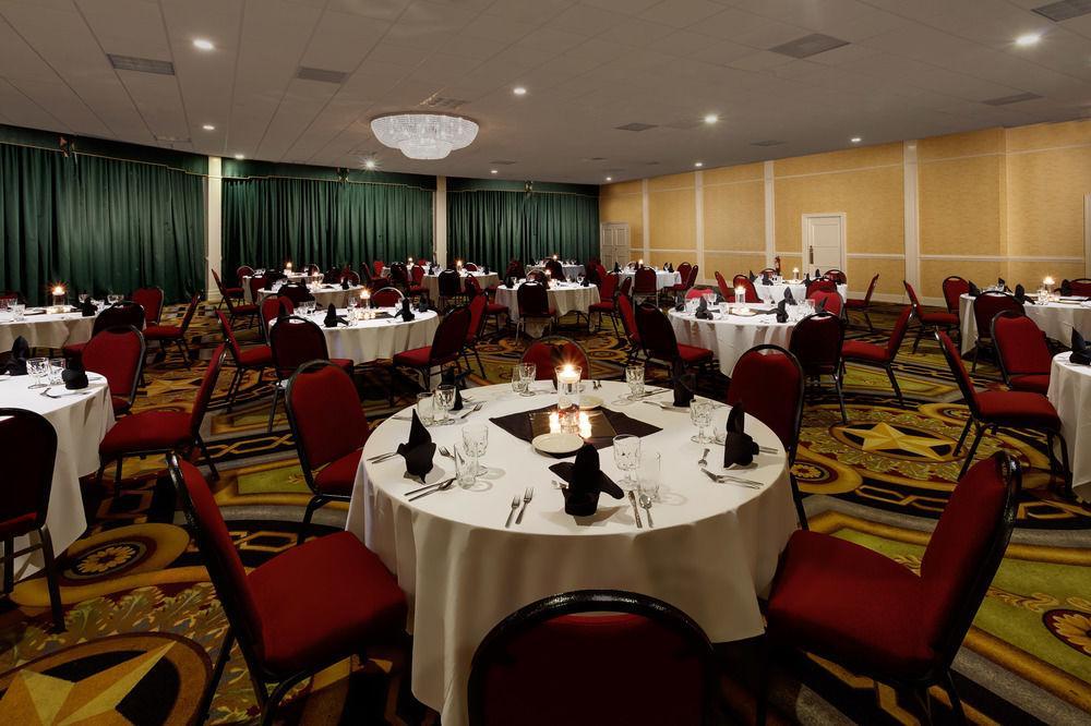 Baymont By Wyndham Fayetteville Fort Bragg Area Екстер'єр фото