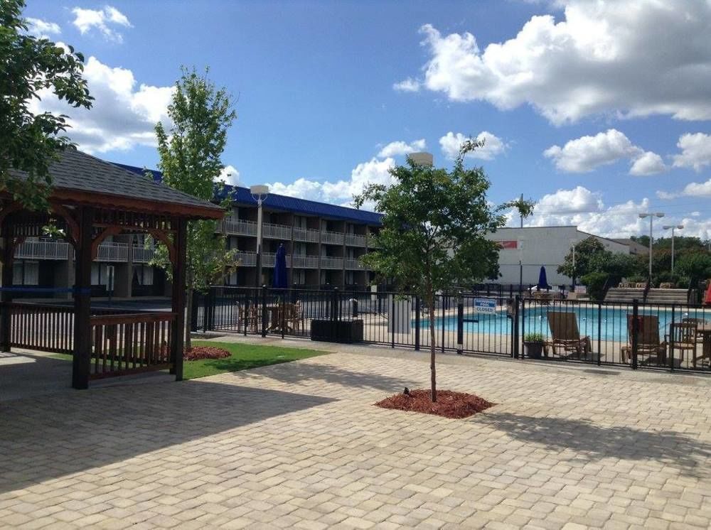Baymont By Wyndham Fayetteville Fort Bragg Area Екстер'єр фото