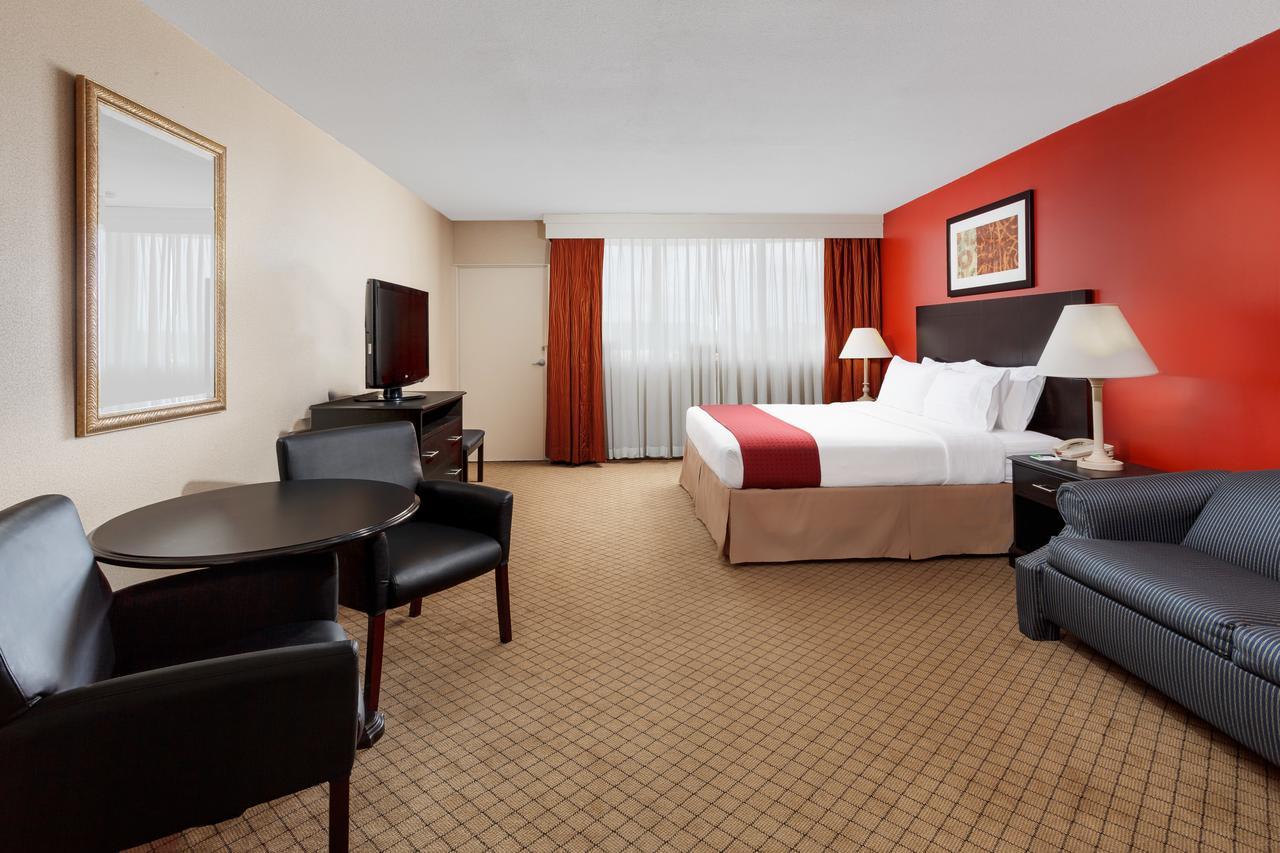 Baymont By Wyndham Fayetteville Fort Bragg Area Номер фото